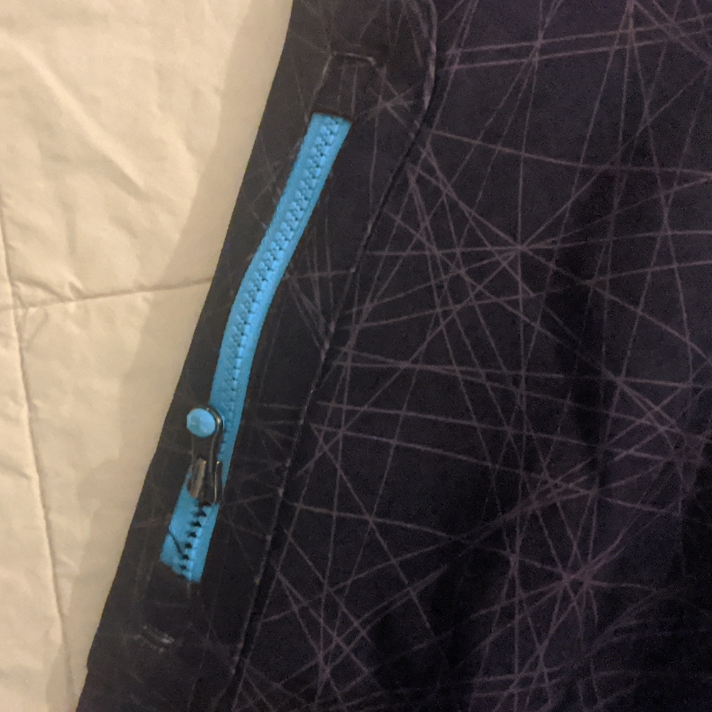 Under Armour women's snowboard jacket - Picture 10 of 17